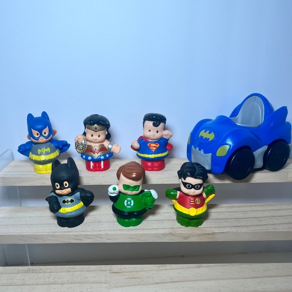 Fisher Price Little People DC Character Lot 6 Figures and Car - Picture 2 of 3